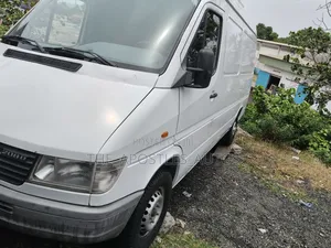Mercedes-Benz Sprinter 2005 White