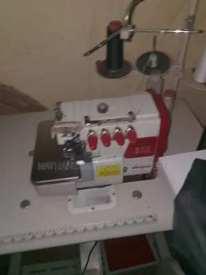 Four Threads Two Lion Direct Drive Weaving Machine