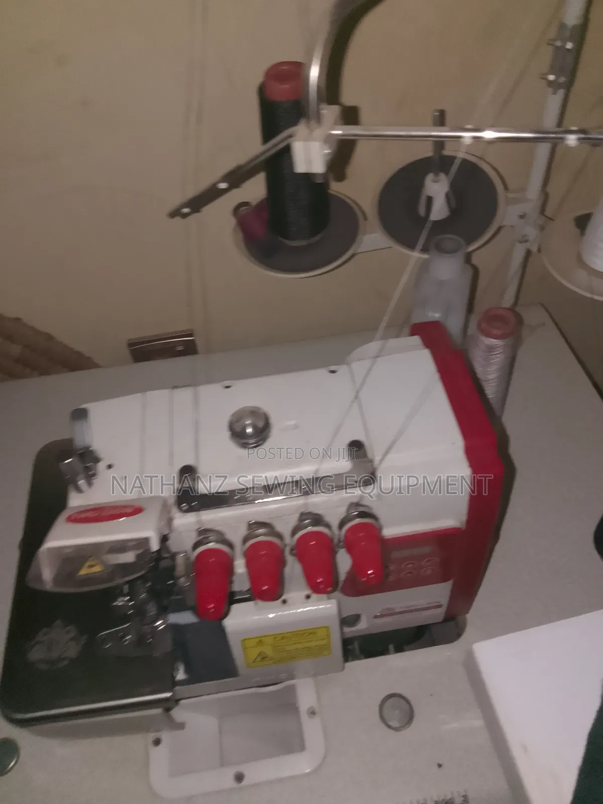Four Threads Two Lion Direct Drive Weaving Machine