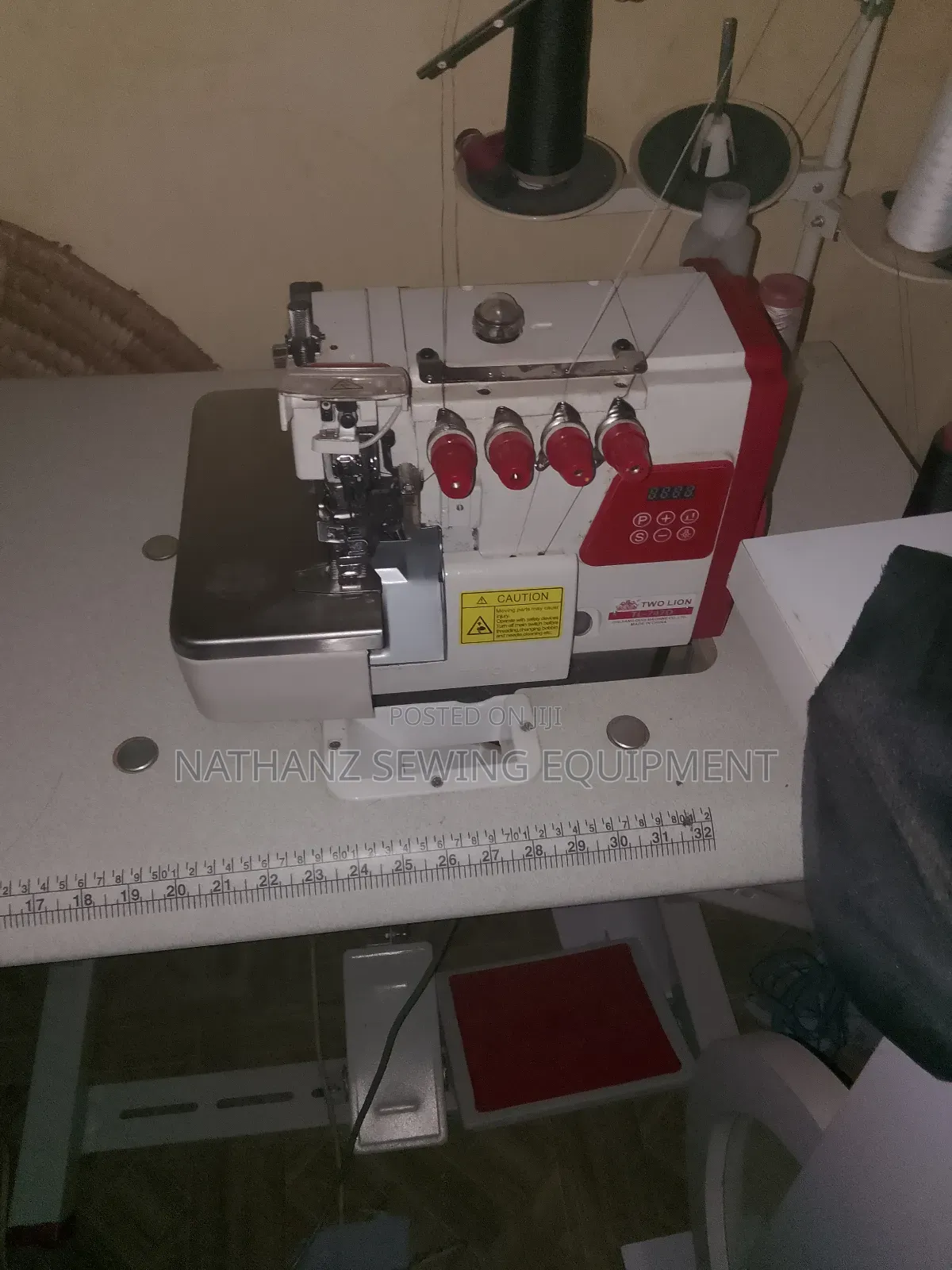 Four Threads Two Lion Direct Drive Weaving Machine
