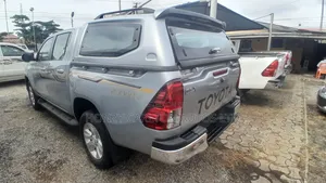 Toyota Hilux Revo Double Cab Petrol 2.7 AWD 2018 Blue