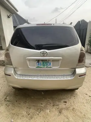 Toyota Verso 1.8 2009 Silver