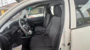 Toyota Hilux Revo Double Cab Deisel 2.8 AWD 2018 White