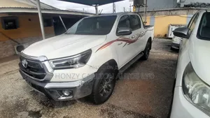 Toyota Hilux Revo Double Cab Petrol 2.7 AWD 2022 White