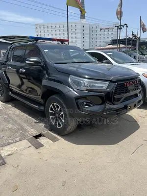 Toyota Hilux TRD Black 4x4 2017 Black