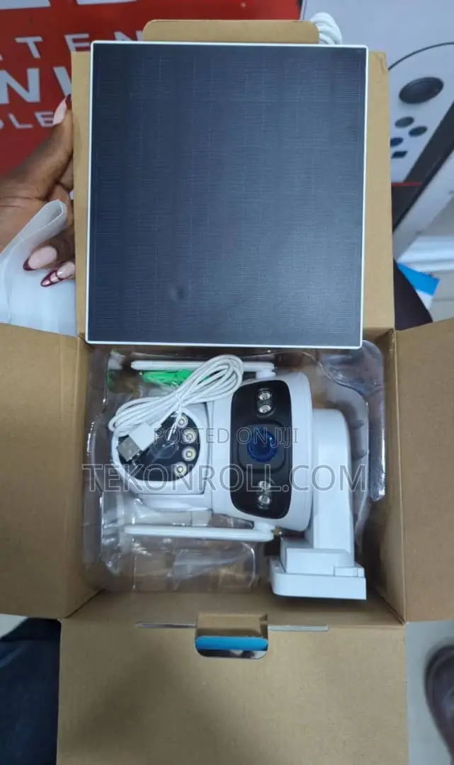 2tb Inbuilt Hard Drive 8 Channels NVR + Cameras