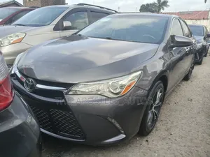 Toyota Camry XSE 4dr Sedan (2.5l 4cyl 6A) 2016 Gray