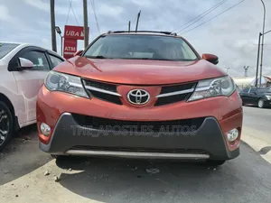 Toyota RAV4 XLE 4dr SUV AWD (2.5L 4cyl 6A) 2015 Orange
