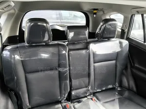 Toyota RAV4 Limited FWD (2.5L 4cyl 6A) 2017 Silver