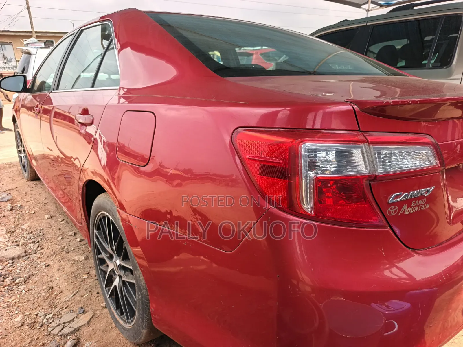 Toyota Camry LE 4dr Sedan (2.5L 4cyl 6A) 2013 Red