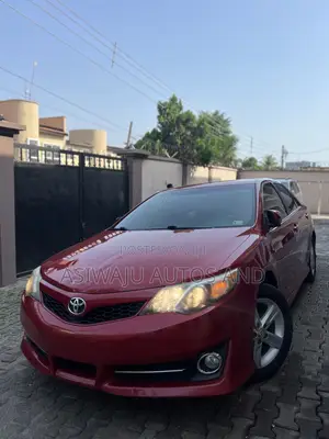 Toyota Camry SE 4dr Sedan (3.5L 6cyl 6A) 2014 Red