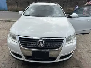 Volkswagen Passat 2.0 Wagon 2010 White