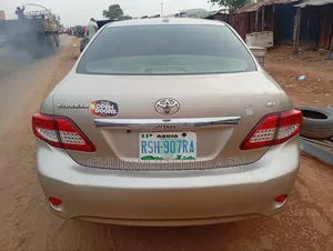 Toyota Corolla 2008 Gold