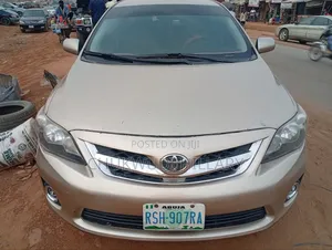 Toyota Corolla 2008 Gold