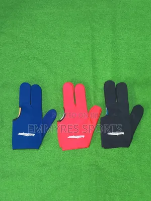 Snooker Gloves – Smooth Comfortable Playing Gloves