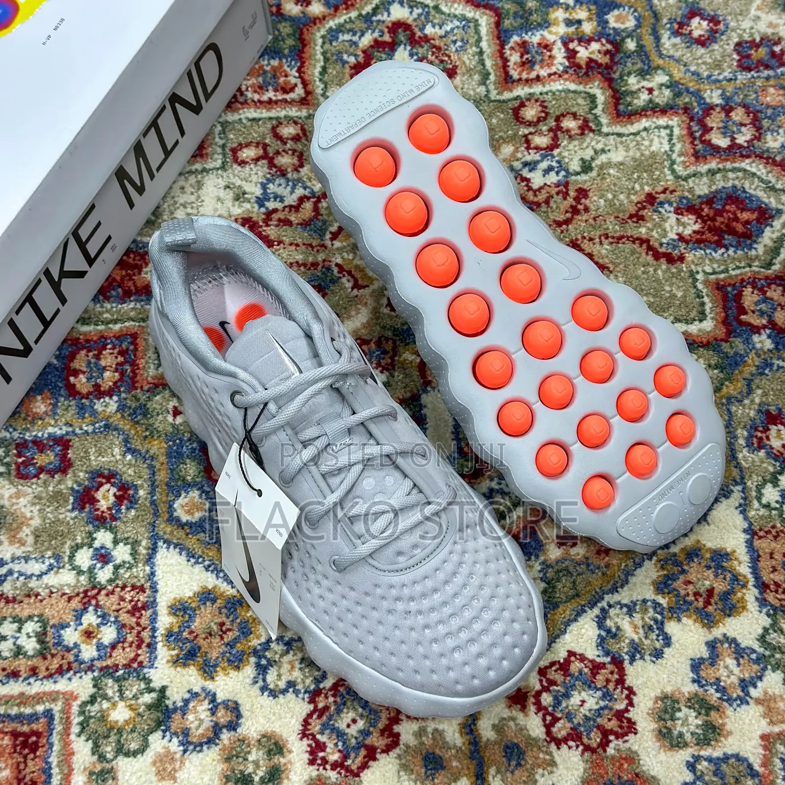 Original Nike Mind 002 Sneakers