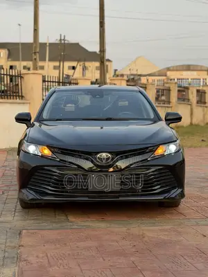 Toyota Camry LE FWD (2.5L 4cyl 8AM) 2018 Black