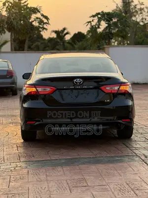 Toyota Camry LE FWD (2.5L 4cyl 8AM) 2018 Black