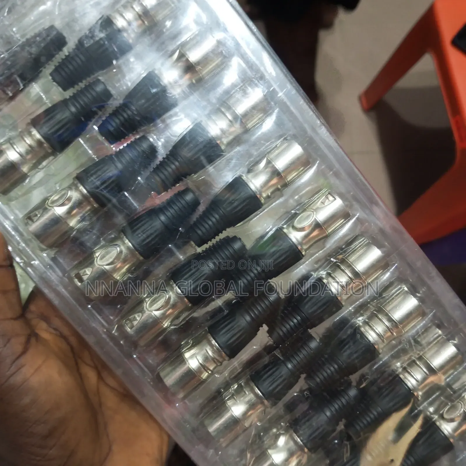 Canon Plugs