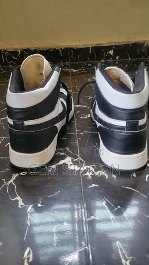 Air Jordan 1