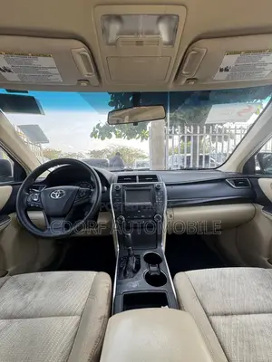 Toyota Camry LE 4dr Sedan (2.5L 4cyl 6A) 2015 White