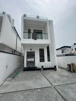 5bdrm Duplex in In A Mini Estate, Off Lekki-Epe Expressway for sale