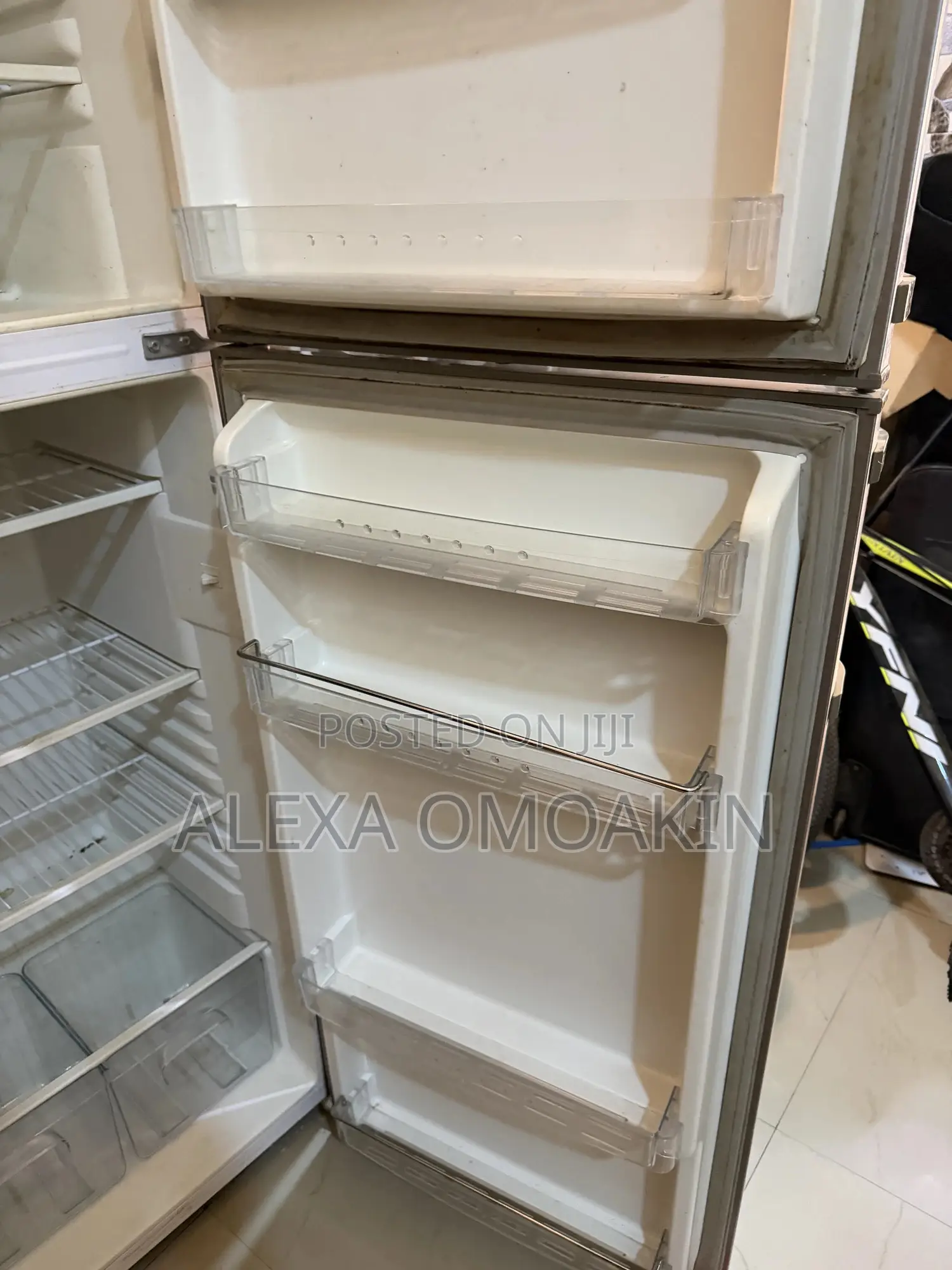 Scanfrost Refrigerator