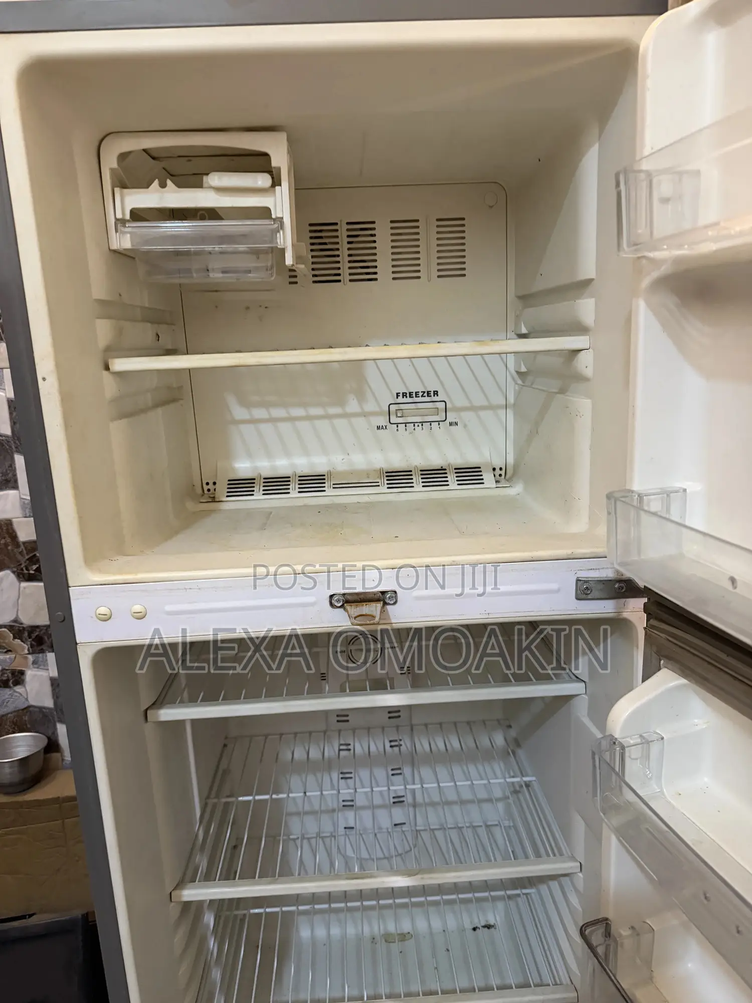 Scanfrost Refrigerator