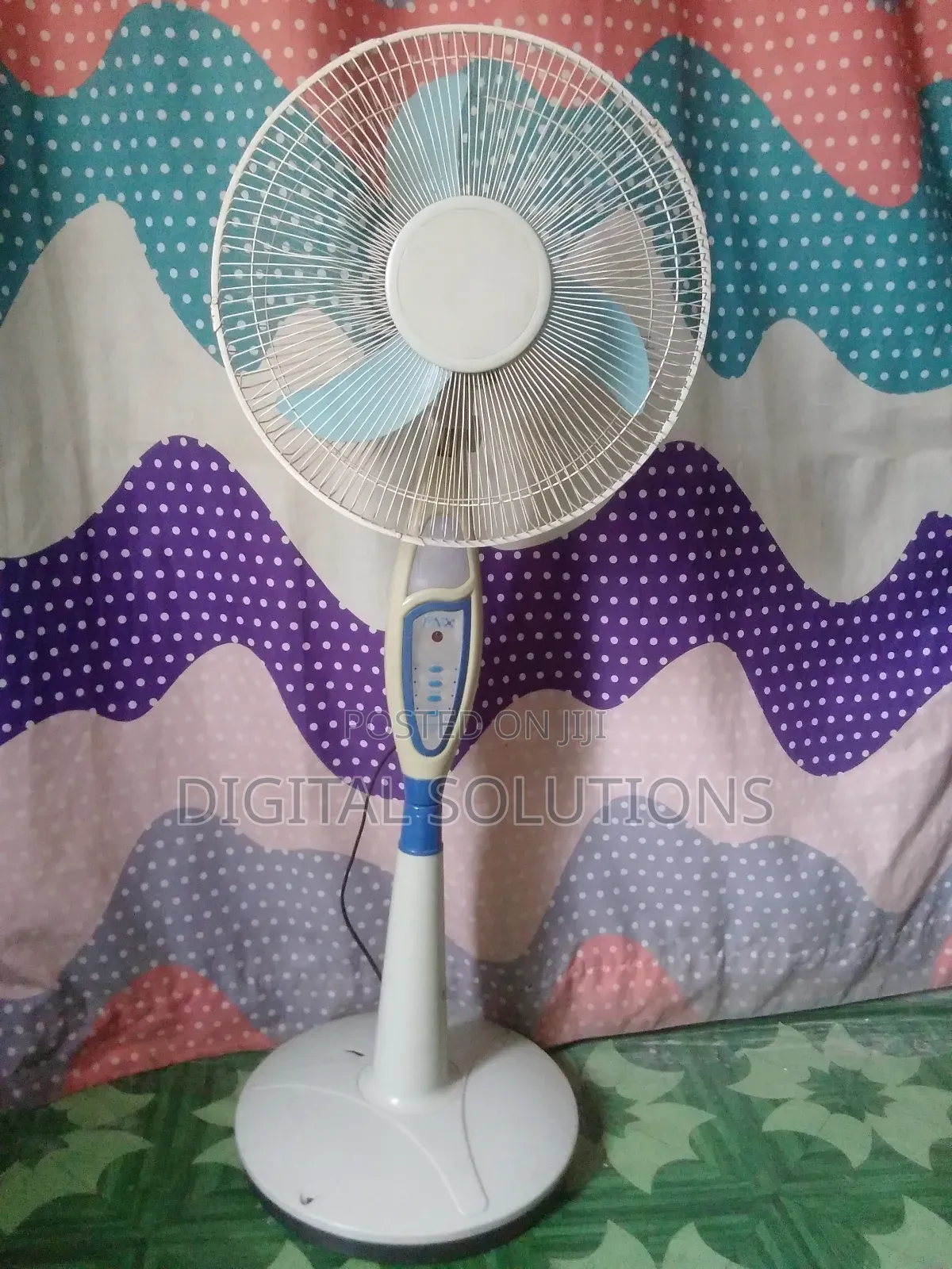 18" Rechargeable Standing Fan.