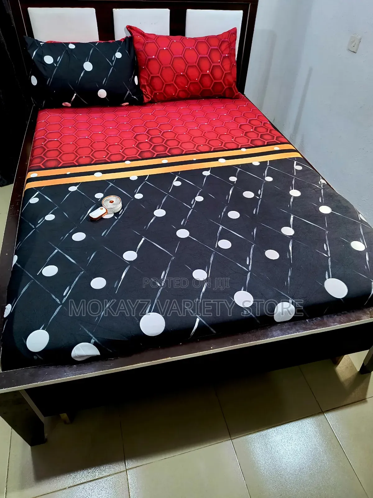 Non Fading,Durable Bedsheet(6by6 2pillowcases)