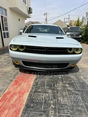 Dodge Challenger 2015 White