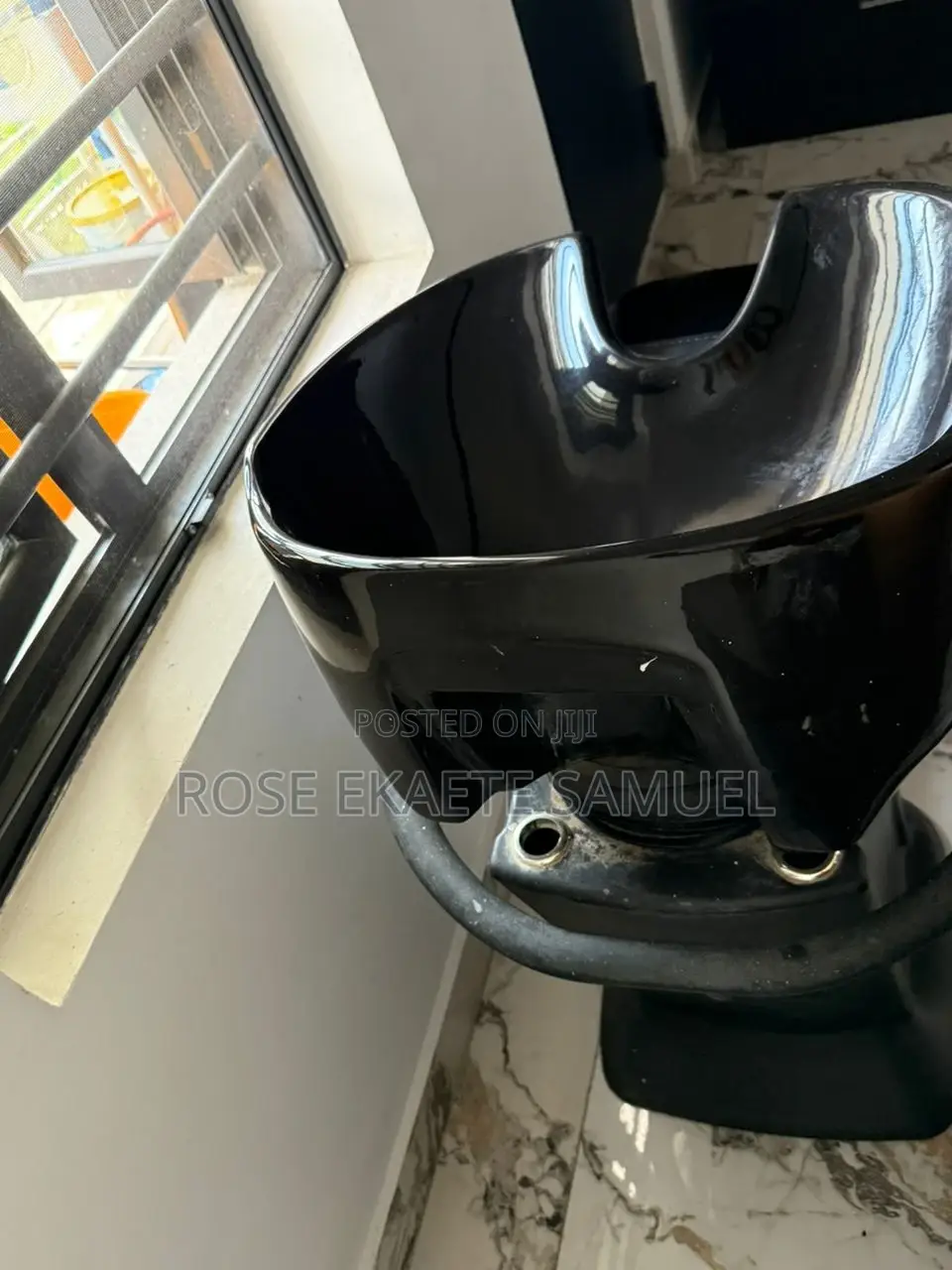 Salon Wash Basin