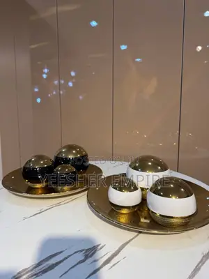 Unique Center Table Decor Set