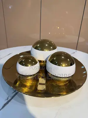 Unique Center Table Decor Set