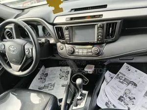 Toyota RAV4 Limited AWD (2.5L 4cyl 6A) 2017 Silver