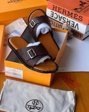 Luxury Buckle Closure Men's Pam Slippers