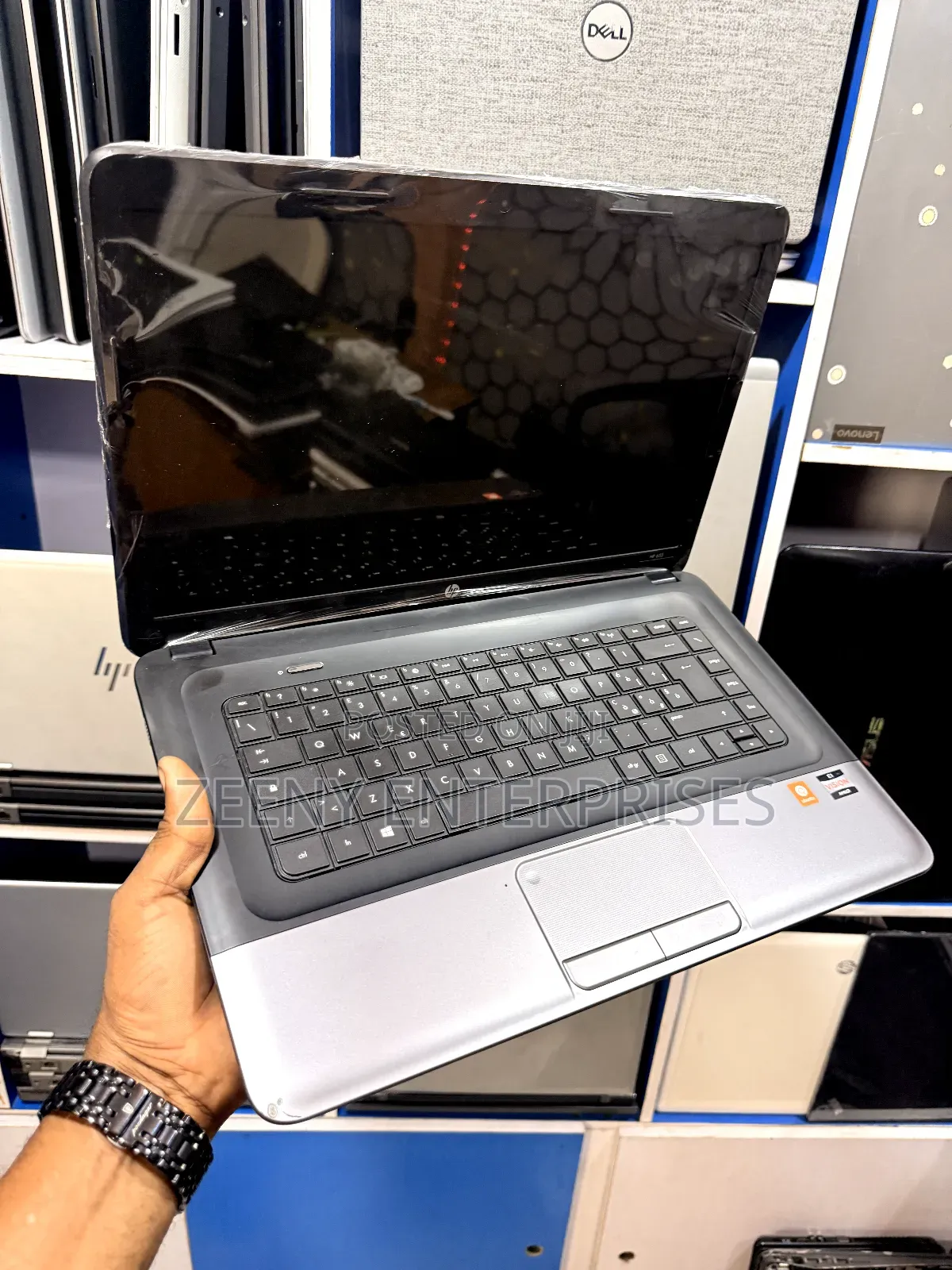 Laptop HP 655 4GB AMD HDD 320GB