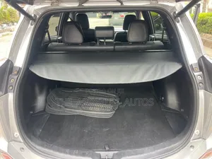 Toyota RAV4 SE AWD (2.5L 4cyl 6A) 2017 Silver