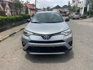 Toyota RAV4 SE AWD (2.5L 4cyl 6A) 2017 Silver