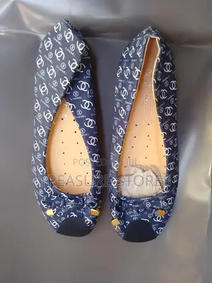 Ladies Flat Shoes