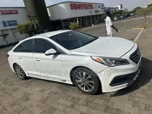 Hyundai Sonata Sport Sedan FWD (2.4L 4cyl 6A) 2016 White