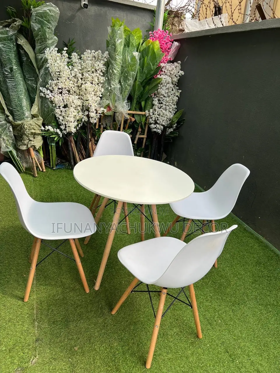 Dining Set/Dining Table With 4 Chairs