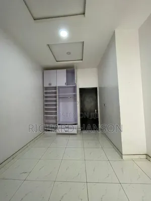 4bdrm Duplex in Oral Estate, Chevron for rent