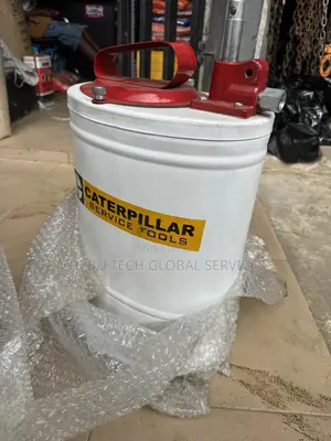 Caterpillar (Cat) Manual Grease Pump Bucket