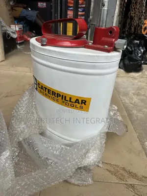 Caterpillar (Cat) Manual Grease Pump Bucket