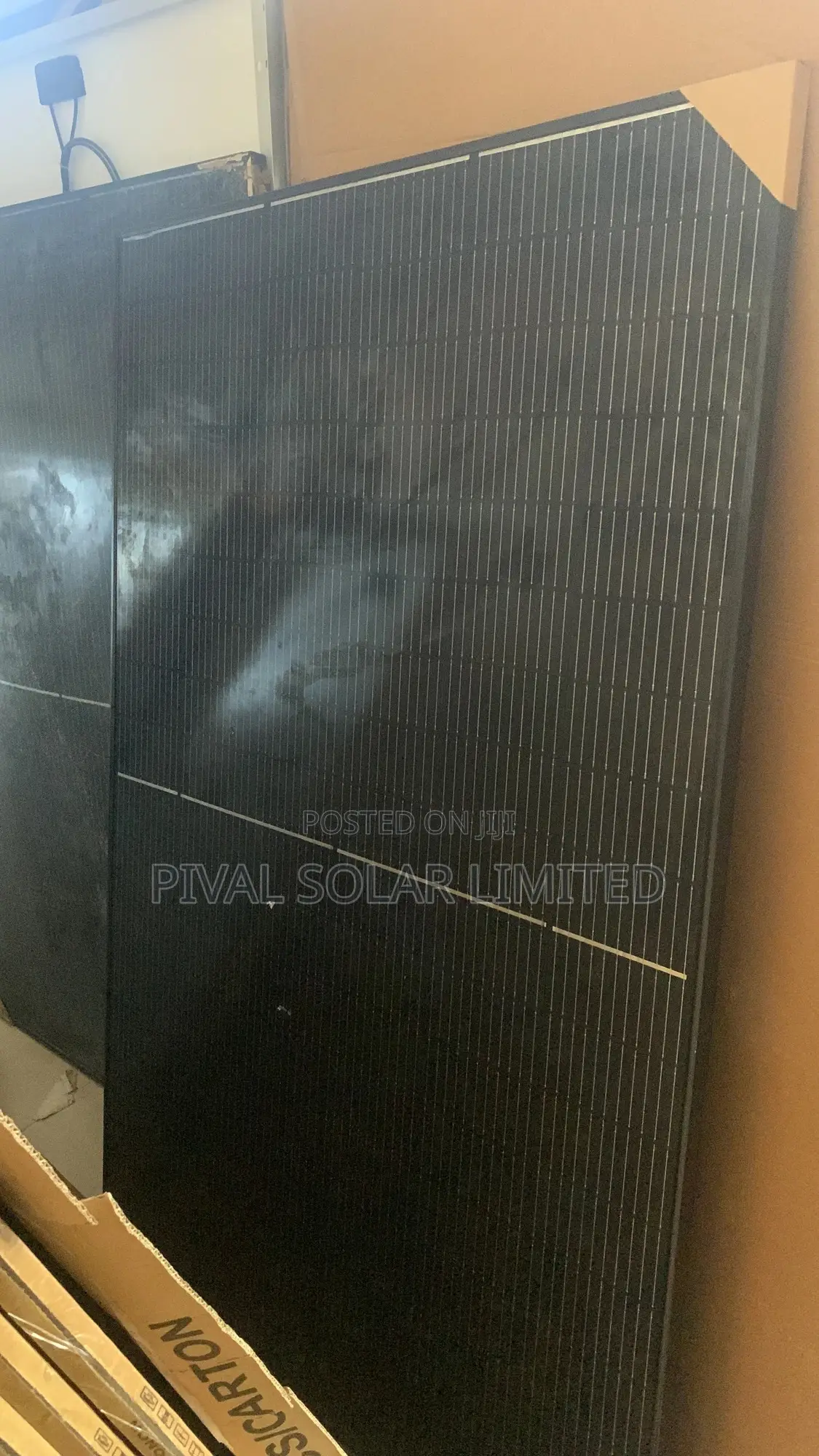 450watts All Black Halfcut Mono Panel