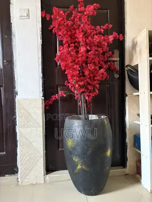 Beautiful Blossom Artificial Flower in Decorative Vase