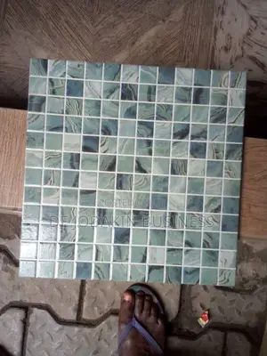 33x33 Swimming Pools Tile 13pc1.44sqm