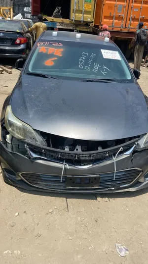 Toyota Avalon XLE Sedar FWD (3.5L 6cyl 6A) 2013 Brown
