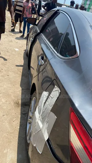 Toyota Avalon XLE Sedar FWD (3.5L 6cyl 6A) 2013 Brown